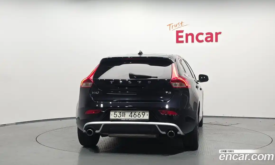 Volvo V40 2015 2.0 автомат (гидро), фото 4