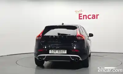 Volvo V40 2015 2.0 автомат (гидро), миниатюра 4