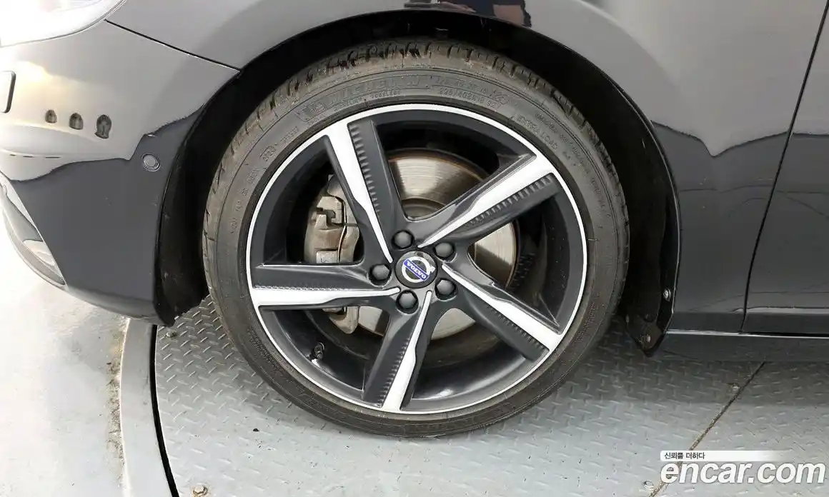 Volvo V40 2015 2.0 автомат (гидро), фото 5