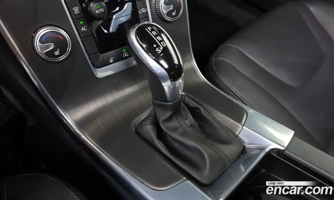 Volvo S60 2015 2.0 автомат (гидро), фото 9