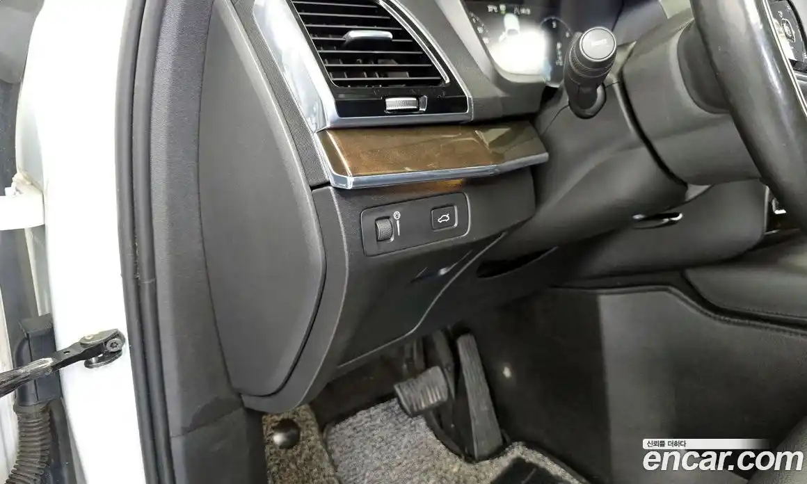Volvo XC90 2017 2.0 автомат (гидро), фото 18
