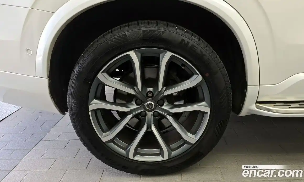 Volvo XC90 2017 2.0 автомат (гидро), фото 5