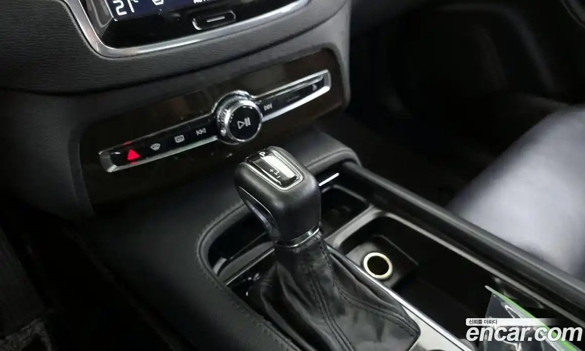 Volvo XC90 2017 2.0 автомат (гидро), фото 9