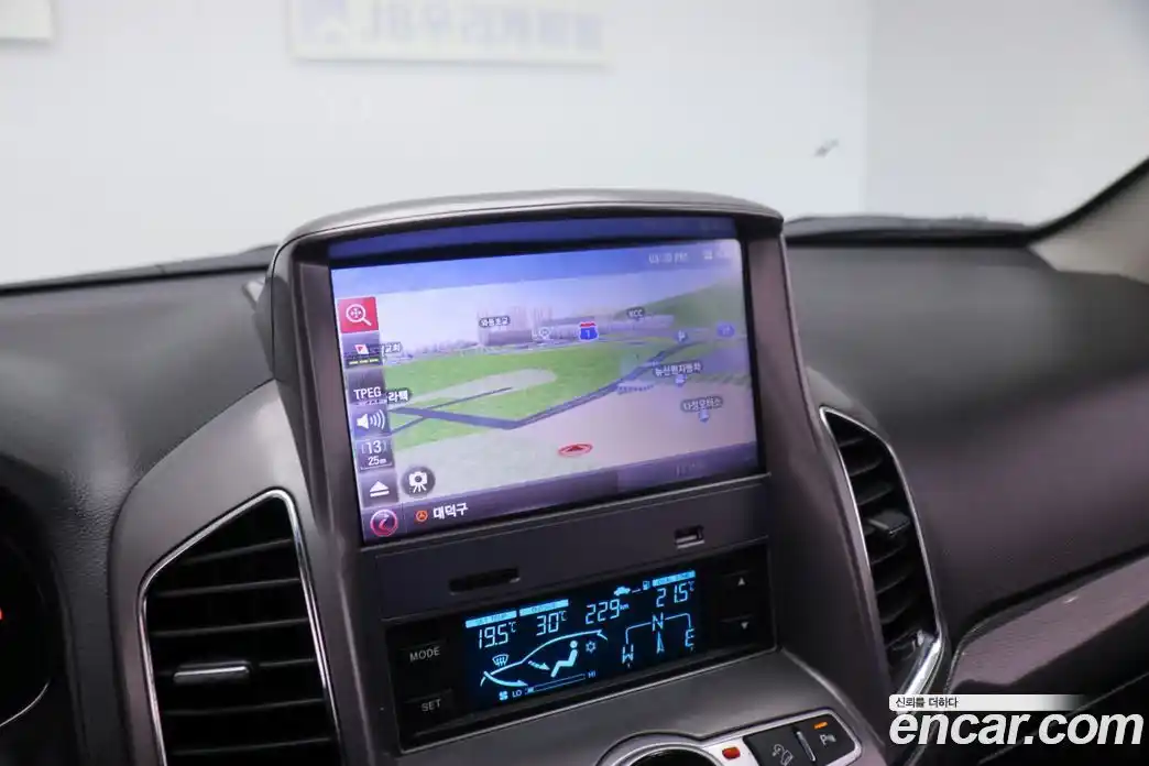 Chevrolet Captiva 2013 2.0 автомат (гидро), фото 12