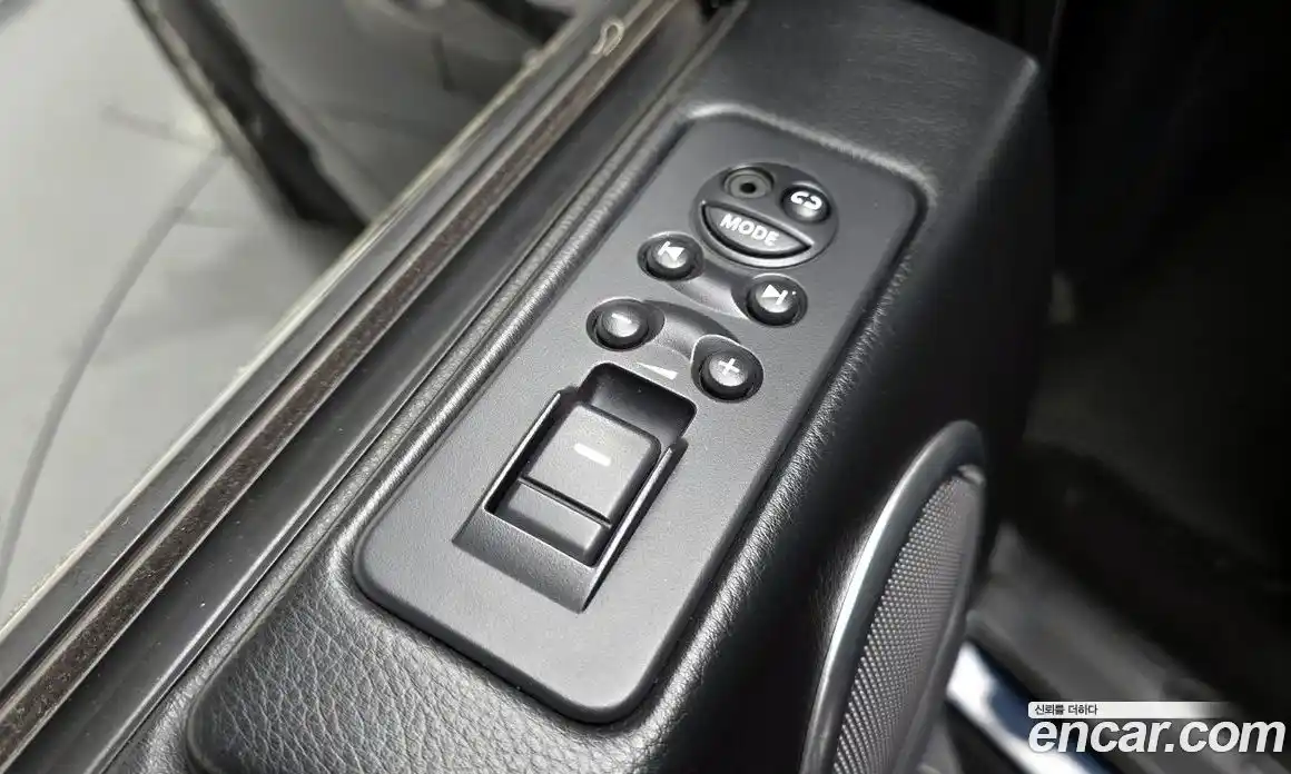 Land Rover Discovery 2008 2.7 автомат (гидро), фото 19