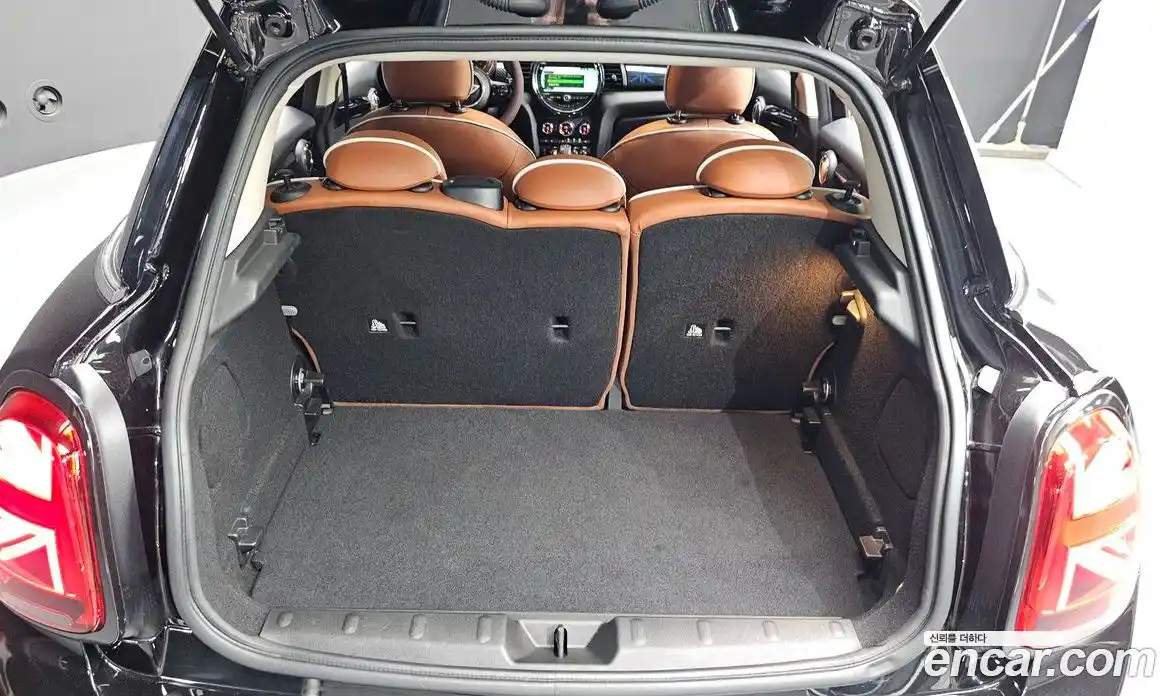 Mini Cooper 2018 2.0 автомат (гидро), фото 26