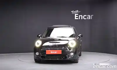 Mini Cooper 2018 2.0 автомат (гидро), миниатюра 3