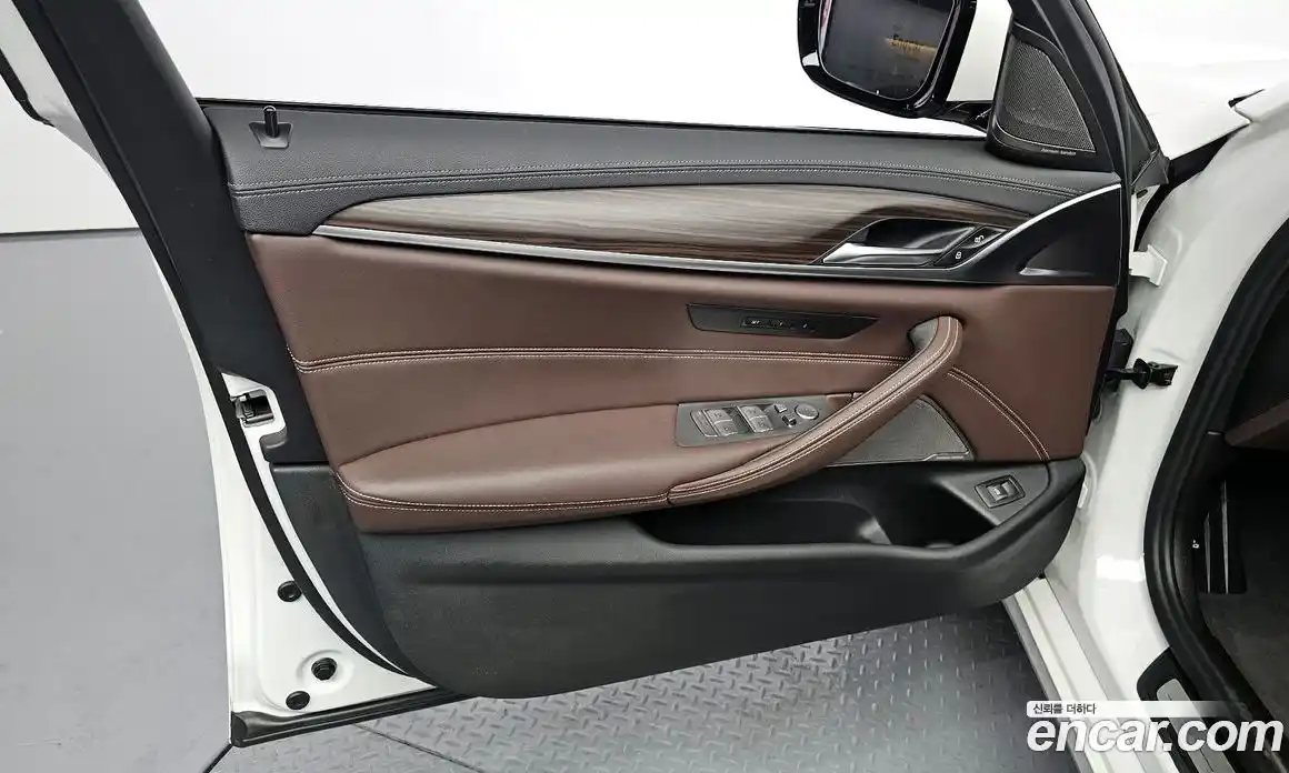 BMW 5 серия 2020 2.0 автомат (гидро), фото 14