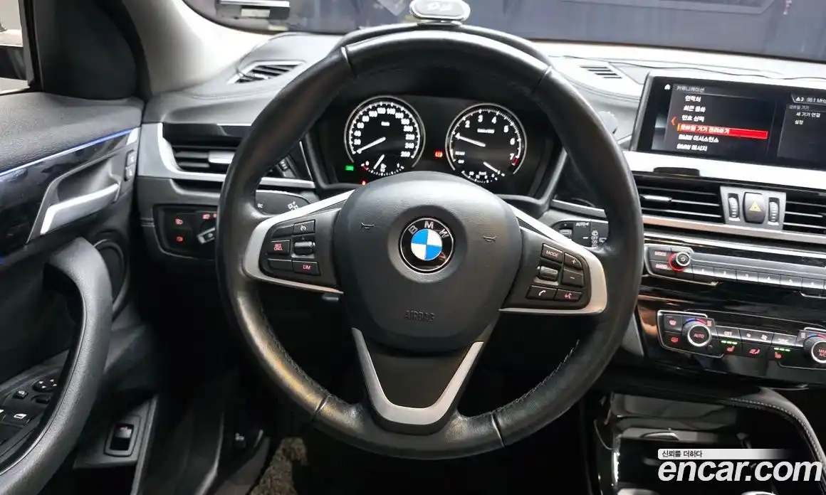 BMW X2 2021 2.0 автомат (гидро), фото 13