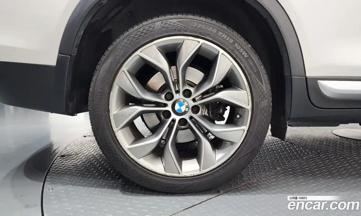 BMW X4 2015 2.0 автомат (гидро), фото 5