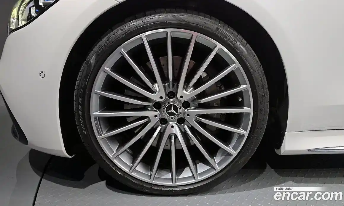 Mercedes-Benz S-Class 2024 3.0 автомат (гидро), фото 5