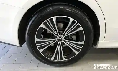 Mercedes-Benz E-Class 2025 2.0 автомат (гидро), миниатюра 5