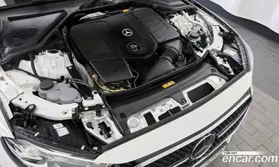 Mercedes-Benz E-Class 2025 2.0 автомат (гидро), миниатюра 6