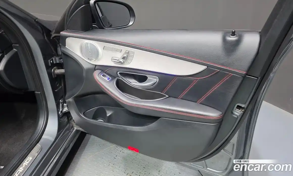Mercedes-Benz C-Class 2019 3.0 гидро, фото 14 Mercedes-Benz C-Class 2019 3.0 гидро, фото 14