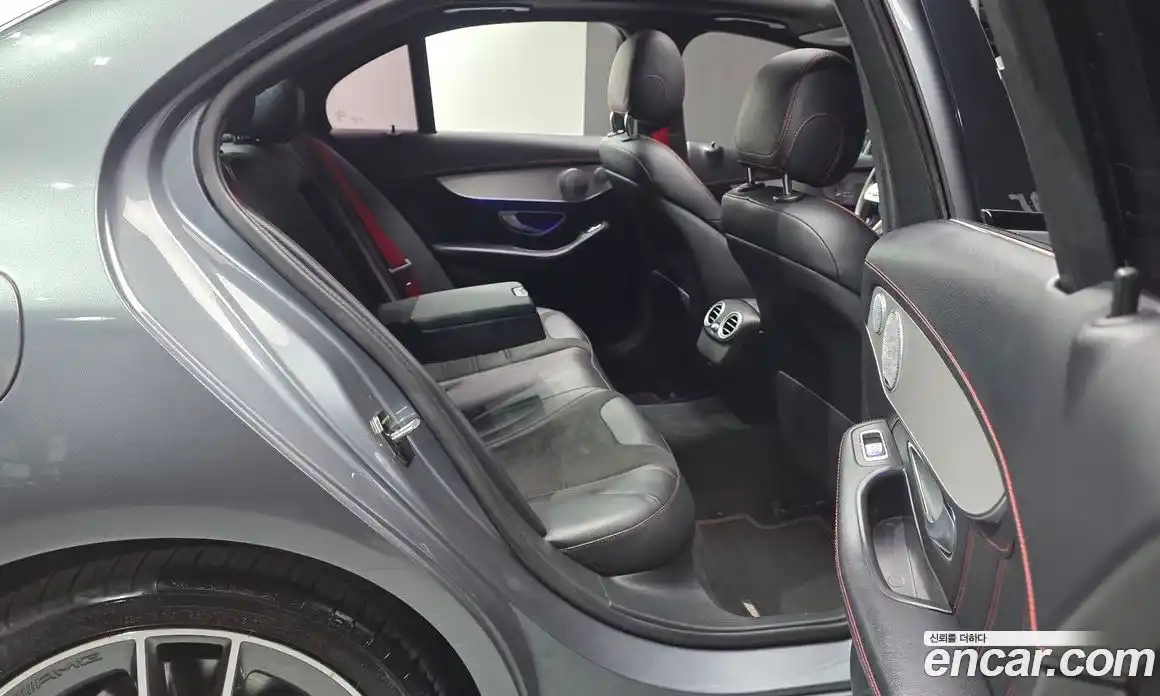 Mercedes-Benz C-Class 2019 3.0 гидро, фото 17 Mercedes-Benz C-Class 2019 3.0 гидро, фото 17