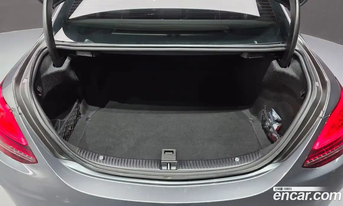 Mercedes-Benz C-Class 2019 3.0 гидро, фото 24 Mercedes-Benz C-Class 2019 3.0 гидро, фото 24