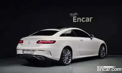 Mercedes-Benz E-Class 2022 3.0 автомат (гидро), миниатюра 2