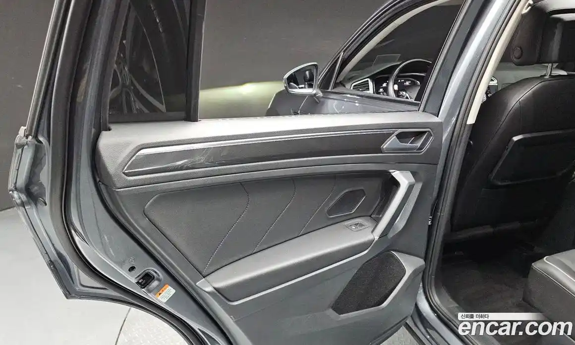 Volkswagen Tiguan 2020 2.0 автомат (гидро), фото 15