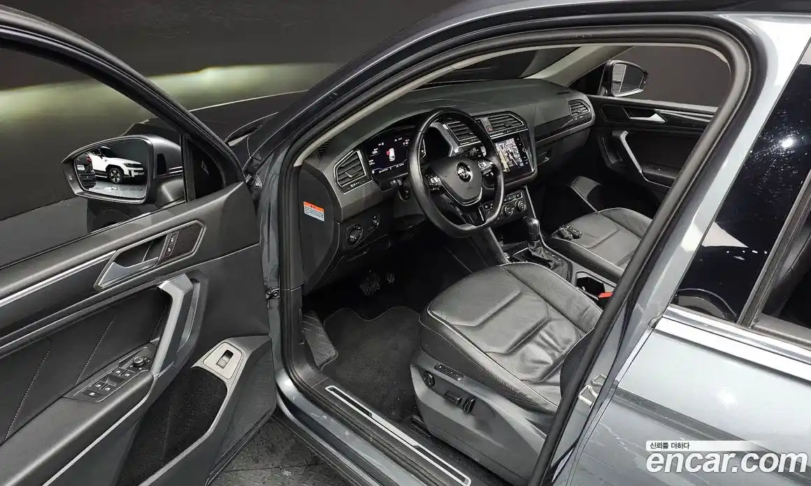 Volkswagen Tiguan 2020 2.0 автомат (гидро), фото 17