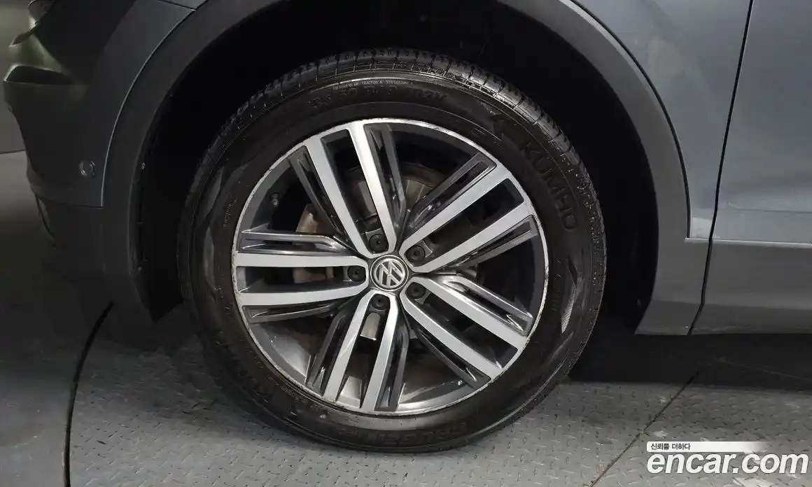 Volkswagen Tiguan 2020 2.0 автомат (гидро), фото 5