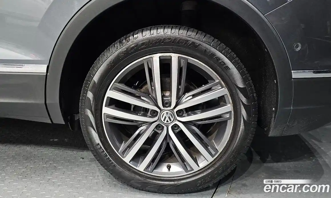 Volkswagen Tiguan 2020 2.0 автомат (гидро), фото 7