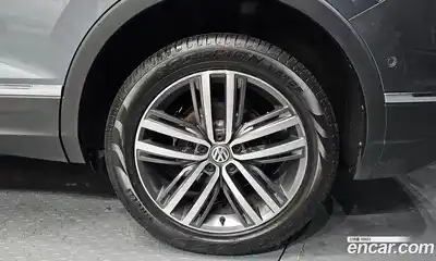 Volkswagen Tiguan 2020 2.0 автомат (гидро), миниатюра 7