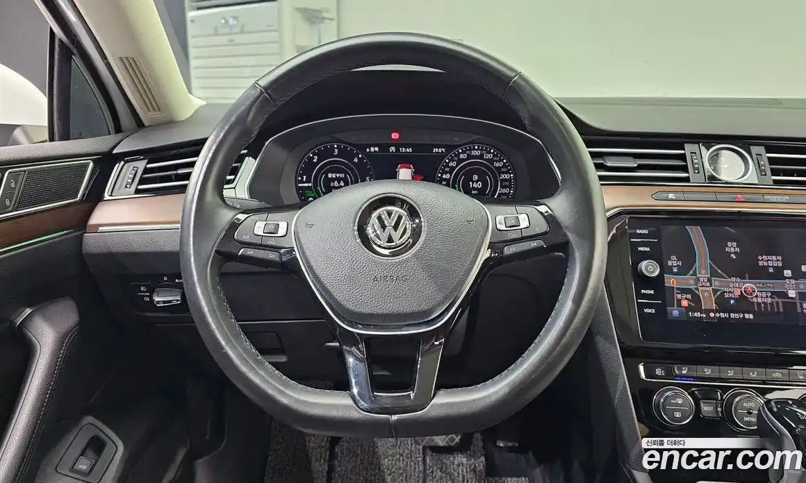 Volkswagen Passat 2018 2.0 автомат (гидро), фото 18