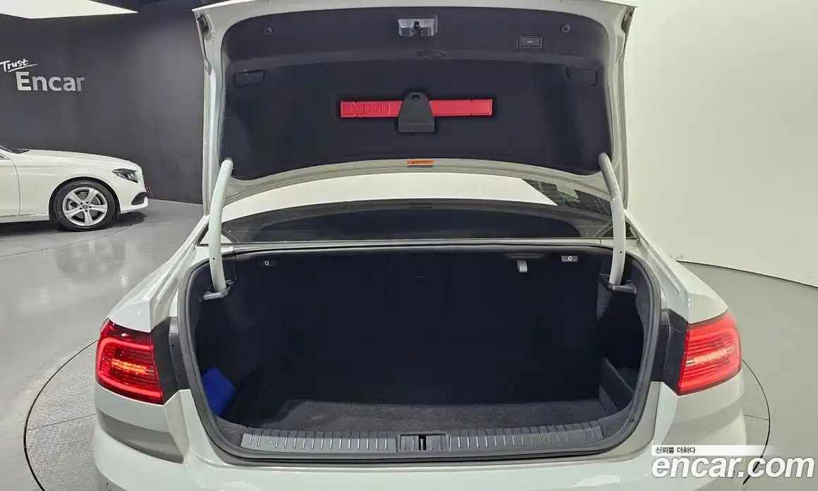 Volkswagen Passat 2018 2.0 автомат (гидро), фото 25