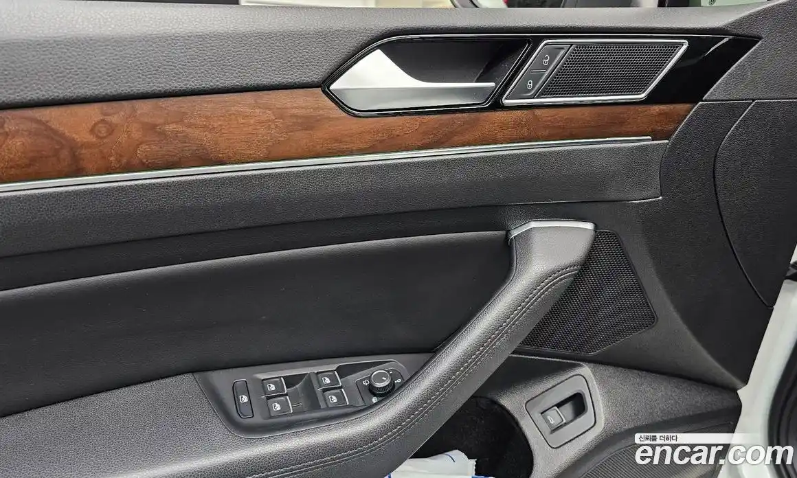 Volkswagen Passat 2018 2.0 автомат (гидро), фото 30