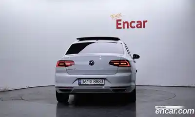 Volkswagen Passat 2018 2.0 автомат (гидро), миниатюра 3