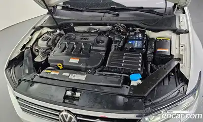 Volkswagen Passat 2018 2.0 автомат (гидро), миниатюра 5