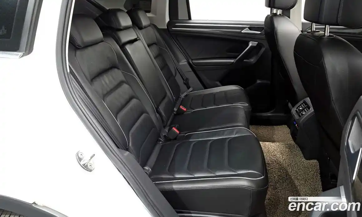 Volkswagen Tiguan 2022 2.0 автомат (гидро), фото 12