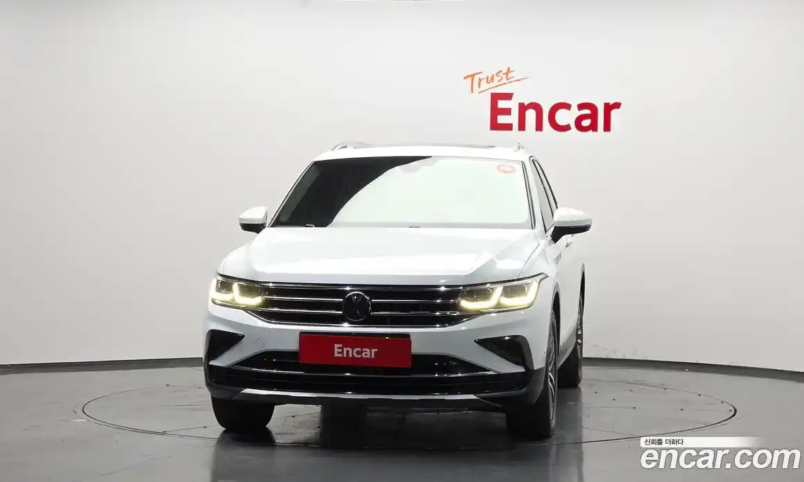 Volkswagen Tiguan 2022 2.0 автомат (гидро), фото 3