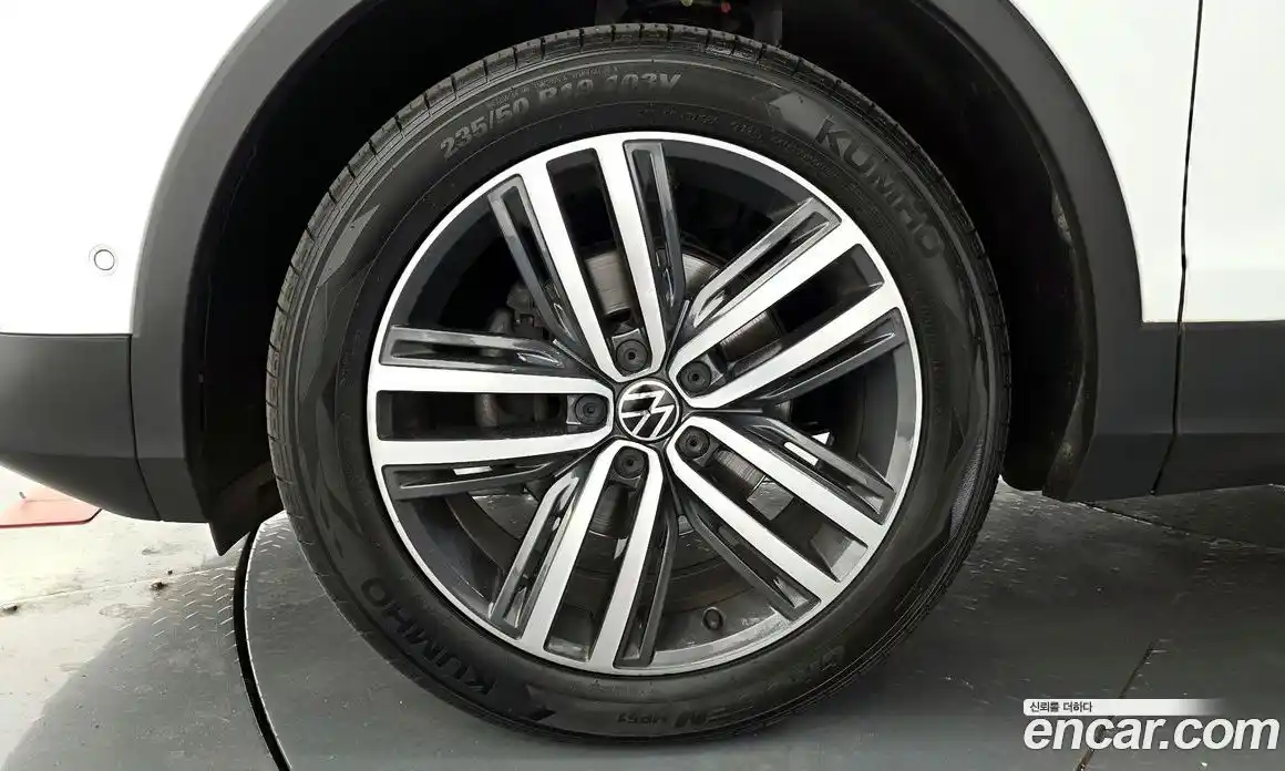 Volkswagen Tiguan 2022 2.0 автомат (гидро), фото 5