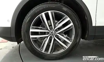 Volkswagen Tiguan 2022 2.0 автомат (гидро), миниатюра 5