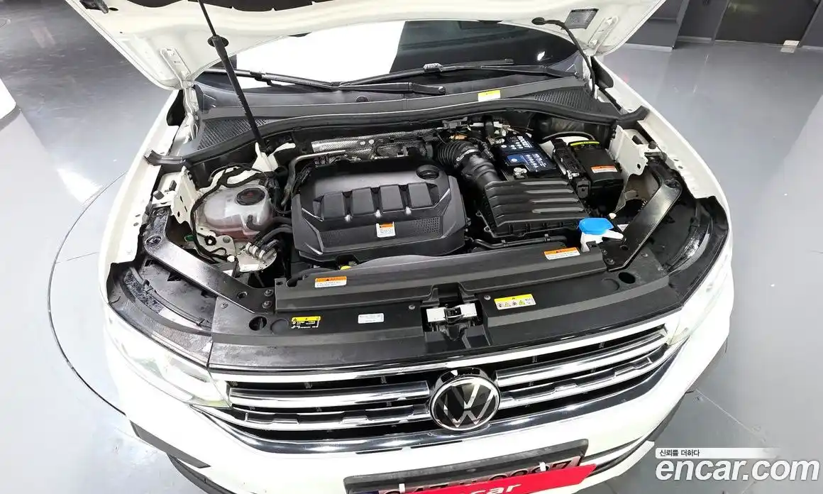 Volkswagen Tiguan 2022 2.0 автомат (гидро), фото 6