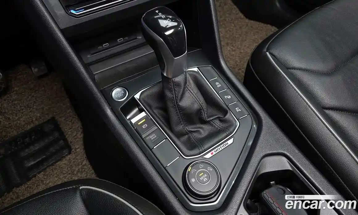 Volkswagen Tiguan 2022 2.0 автомат (гидро), фото 9