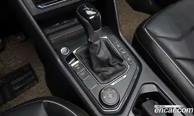 Volkswagen Tiguan 2022 2.0 автомат (гидро), миниатюра 9