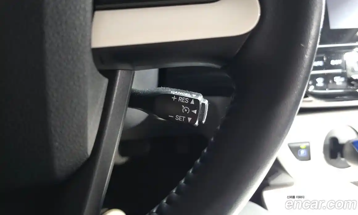 Toyota Prius 2016 1.8 автомат (гидро), фото 16 Toyota Prius 2016 1.8 автомат (гидро), фото 16
