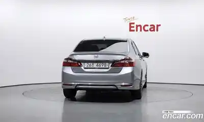 Honda Accord 2017 2.0 автомат (гидро), миниатюра 4