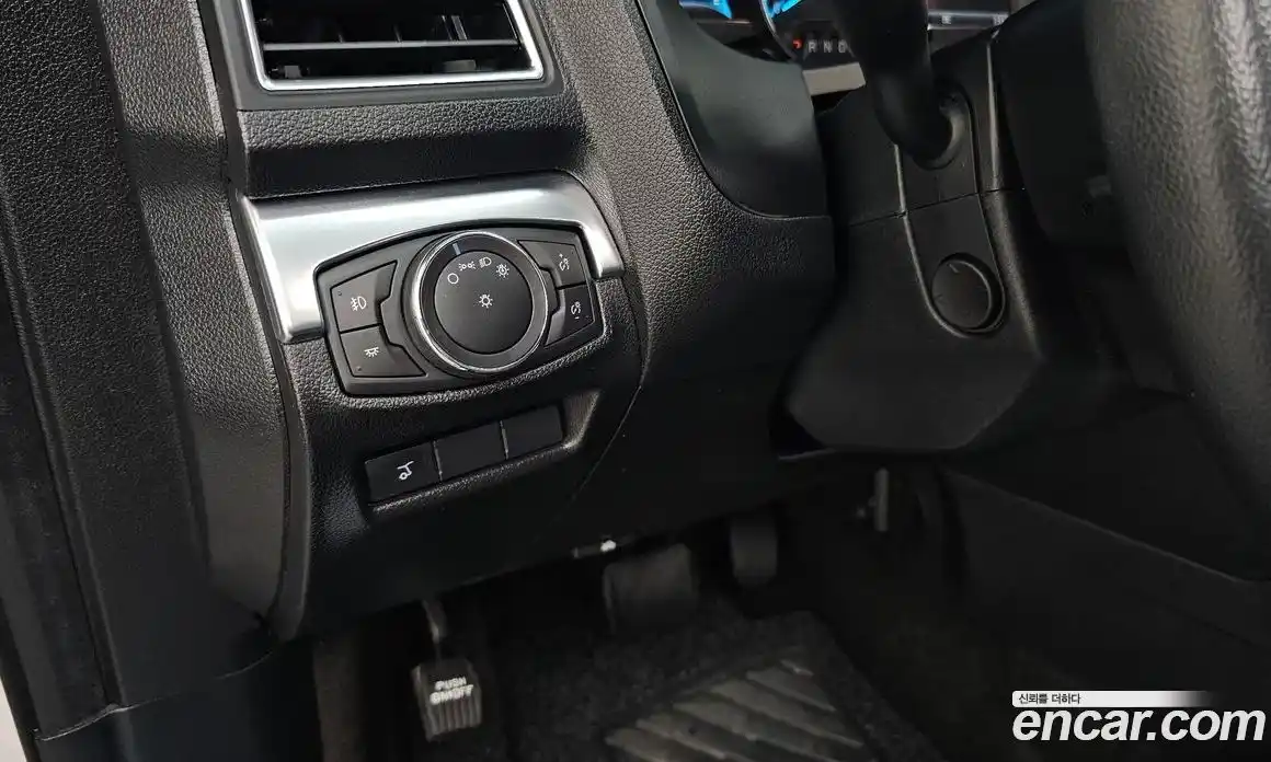 Ford Explorer 2018 2.3 автомат (гидро), фото 23