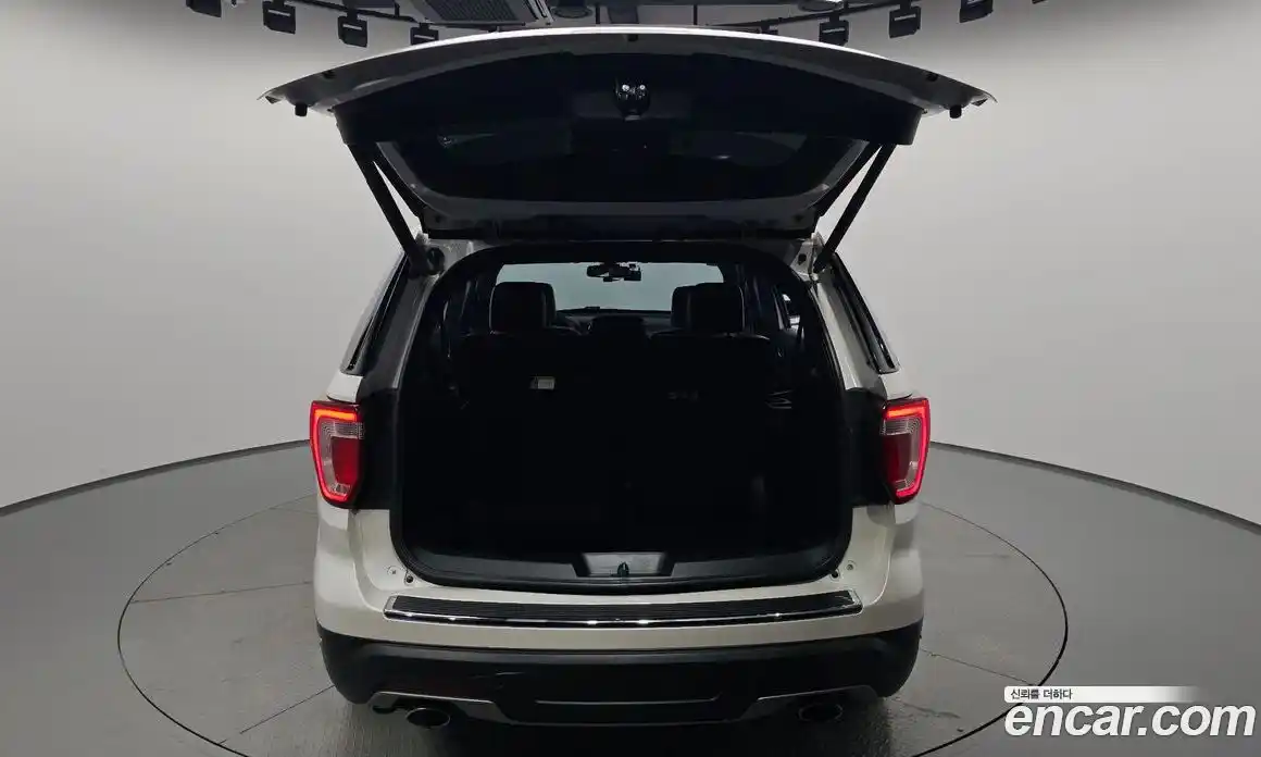 Ford Explorer 2018 2.3 автомат (гидро), фото 25