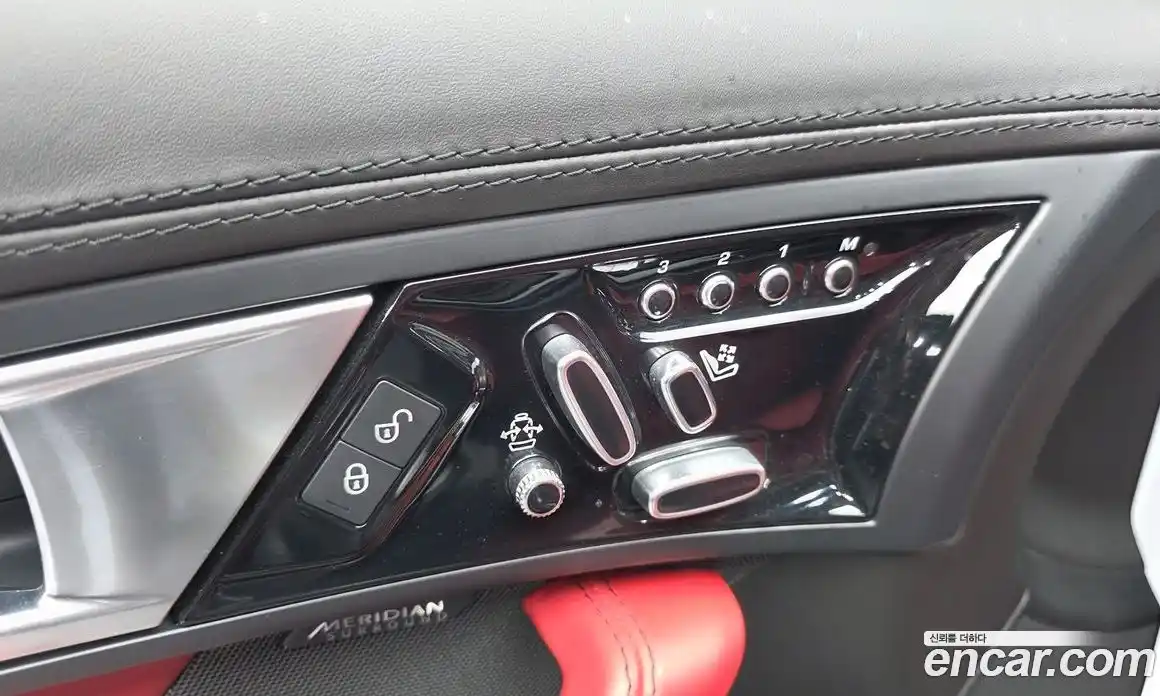 Jaguar F-Type 2015 3.0 автомат (гидро), фото 17 Jaguar F-Type 2015 3.0 автомат (гидро), фото 17