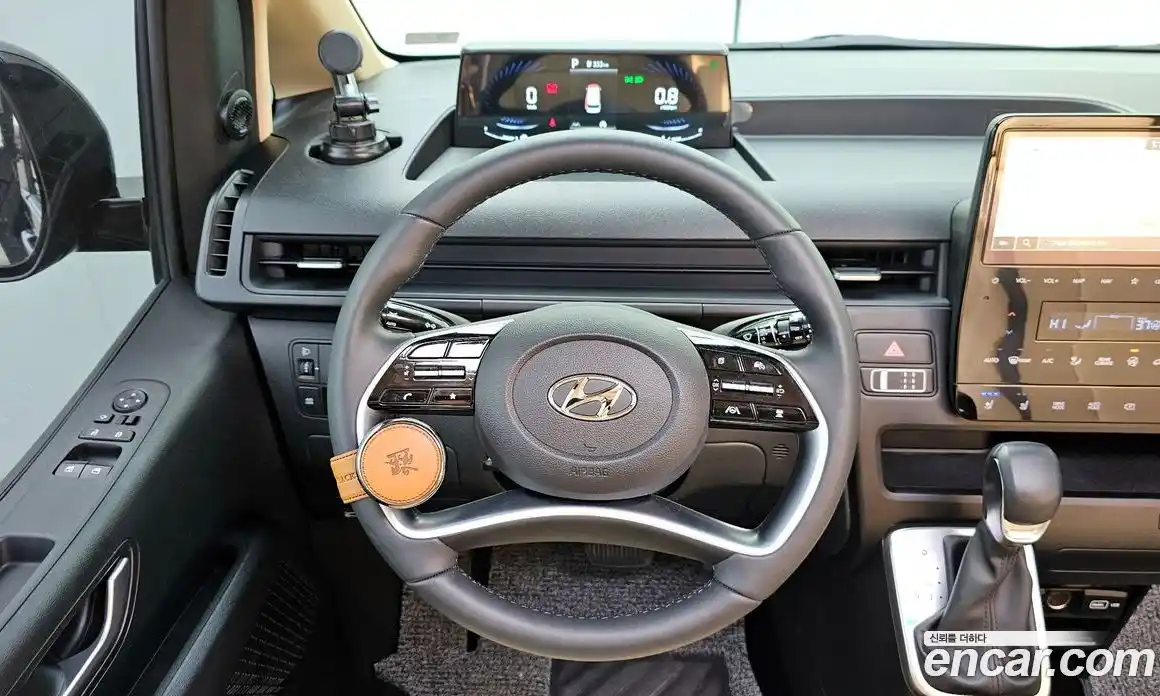 Hyundai Staria 2024 2.2 автомат (гидро), фото 13