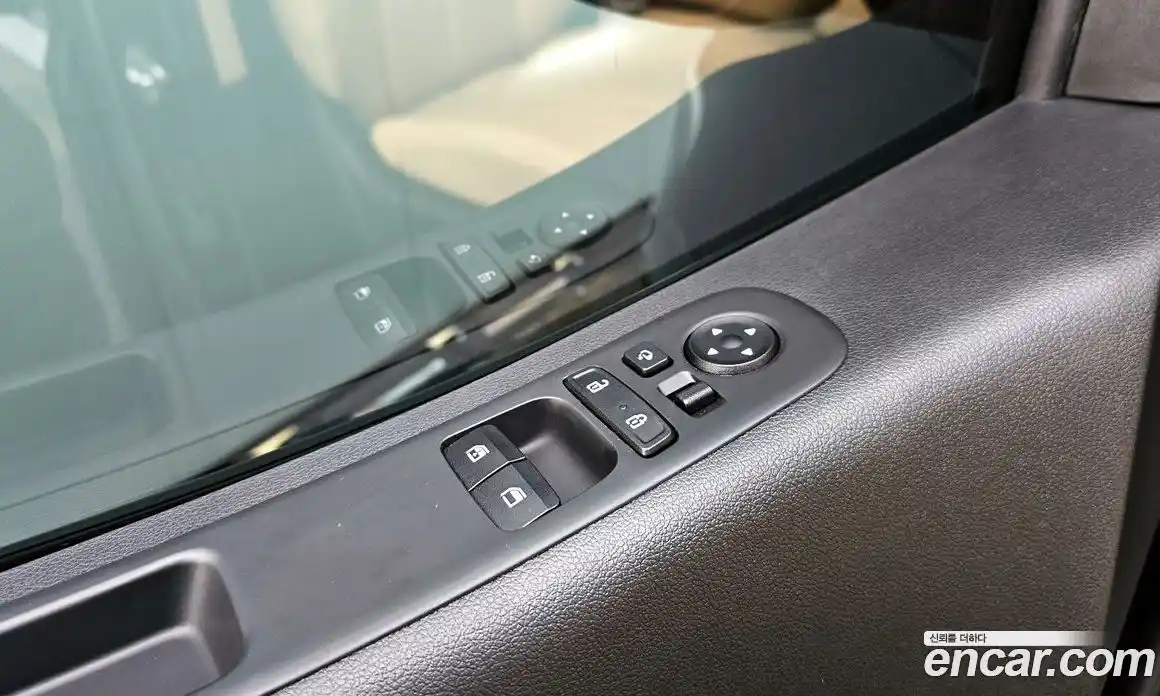 Hyundai Staria 2024 2.2 автомат (гидро), фото 19