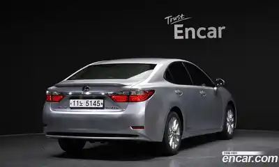 Lexus ES 2015 2.5 автомат (гидро), миниатюра 2 Lexus ES 2015 2.5 автомат (гидро), миниатюра 2