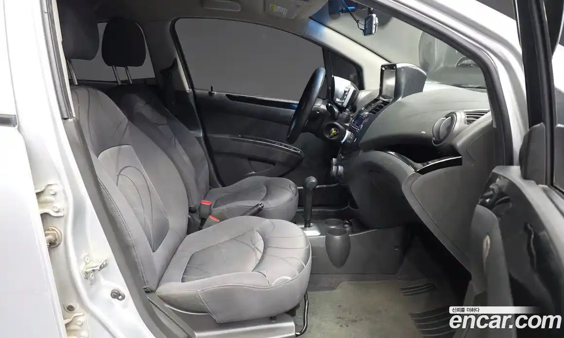 Chevrolet Spark 2011 1.0 автомат (гидро), фото 11