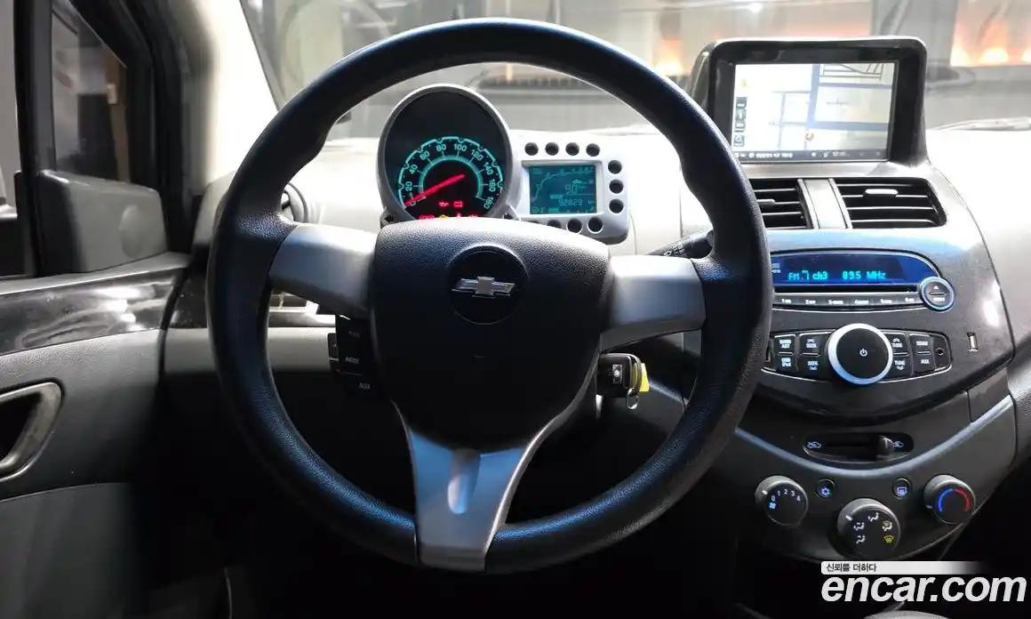 Chevrolet Spark 2011 1.0 автомат (гидро), фото 13