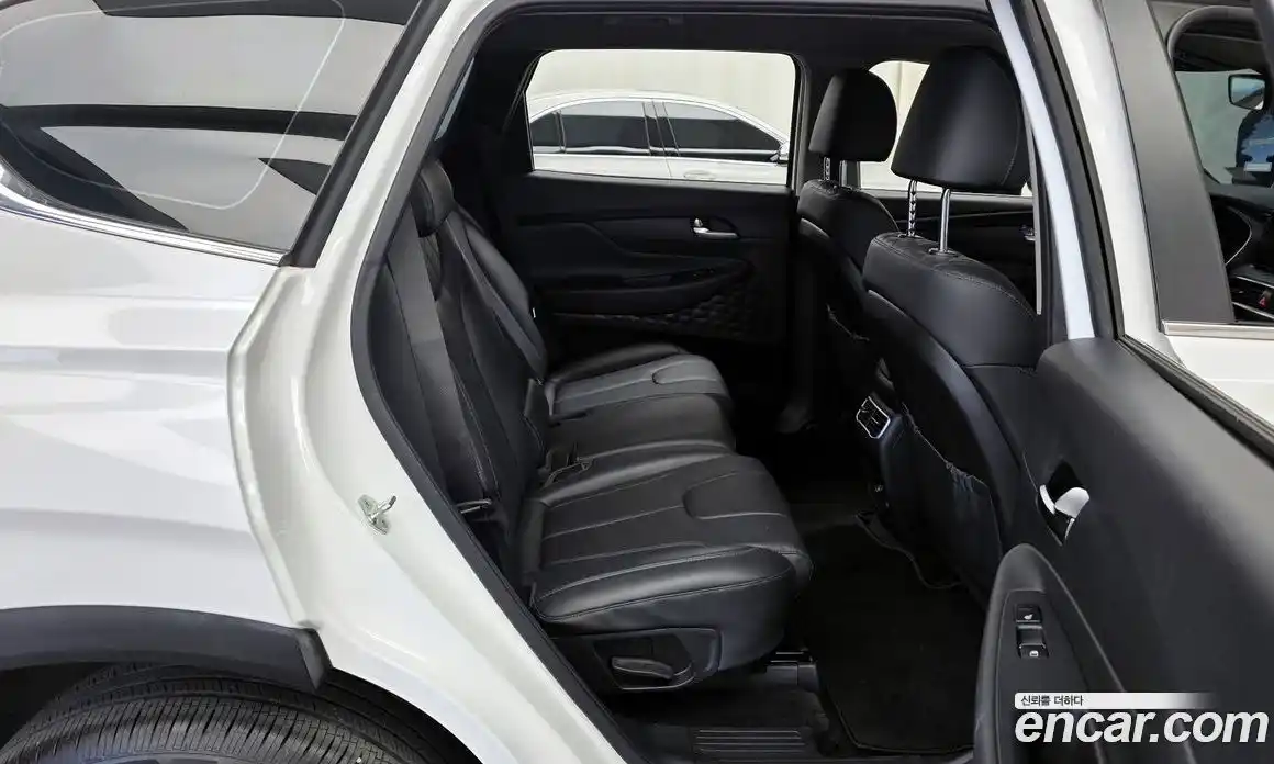 Hyundai Santa Fe 2021 1.6 автомат (гидро), фото 12
