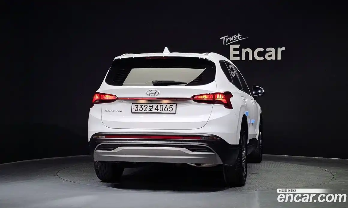 Hyundai Santa Fe 2022 2.2 автомат (гидро), фото 4